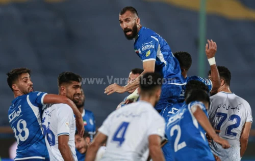 پوستر باشگاه استقلال با 2 پرسپولیسی!