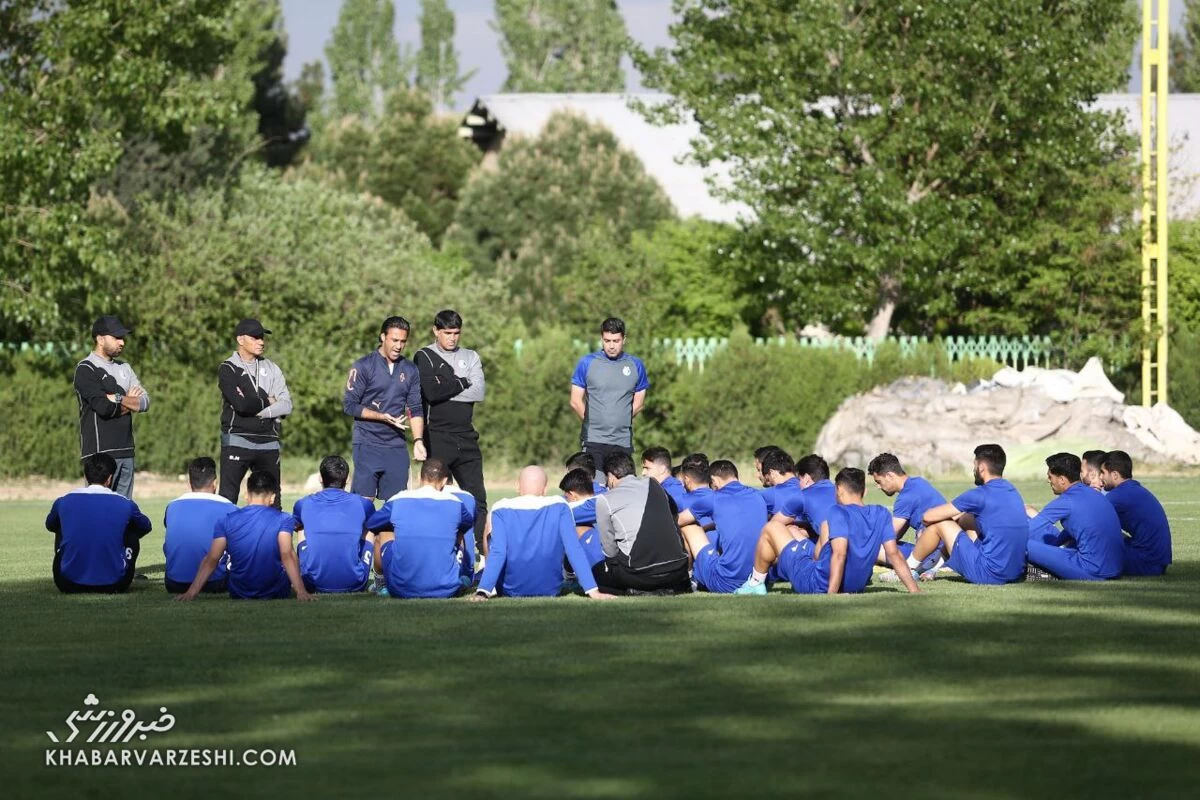 مجیدی برای قهرمان شدن به فکر حصار کشیدن باشد/ شهرخودرو را جدی نگیرند کار دست‎شان می‌دهد/ خدا کند گرانی‌ها مردم را از فوتبال دور نکند