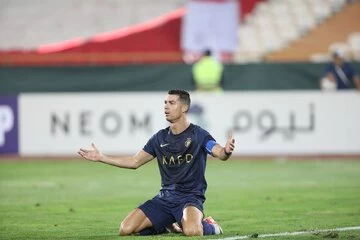 عکس| جورجینا زمان بازی رونالدو با پرسپولیس کجا بود؟