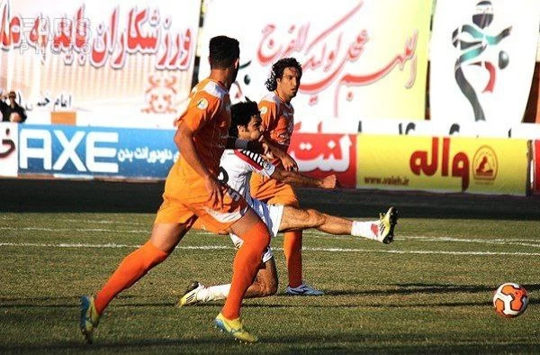 شش گل پرسپولیس به مس کرمان در جواب چهار مظلومی