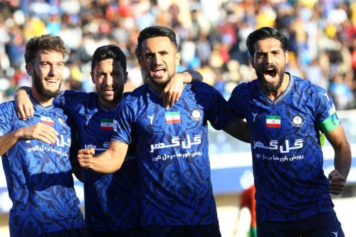 رزاق‌پور: بازی کردن در استقلال و پرسپولیس راحت‌تر است