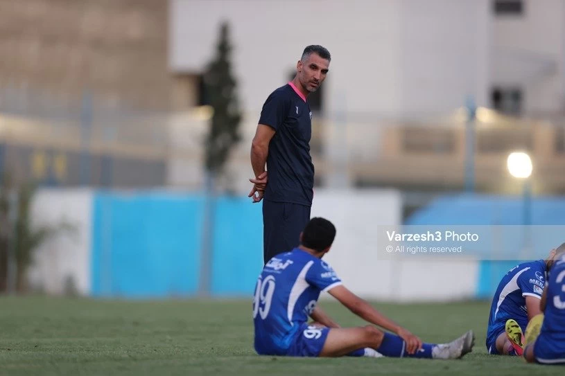 سقف استقلال پر شد، هیچکس نمی‌آید!