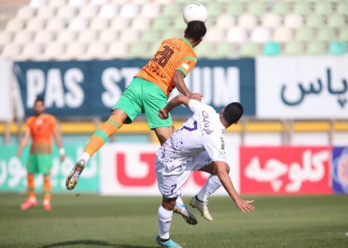 مس رفسنجان 0 - 0 هوادار: محرم و شجاعی آماده برای شروع