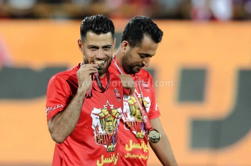 پورعلی گنجی: پرچم پرسپولیس بالا خواهد بود