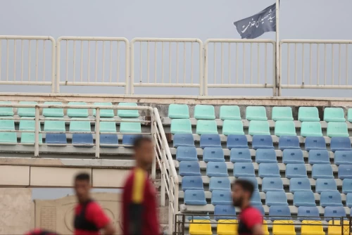 پرچم سیاه در ورزشگاه پرسپولیس: سید شهیدان خدمت