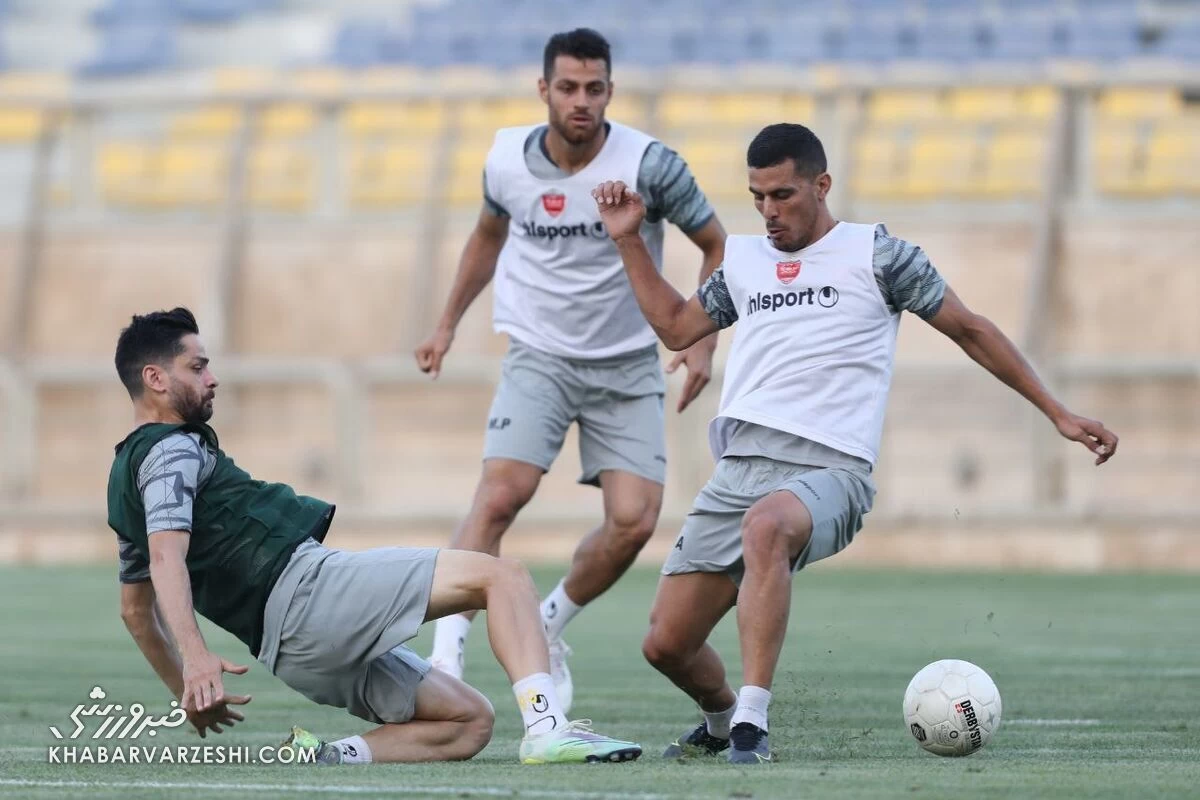 عکس| کنایه جالب مدافع تازه وارد پرسپولیسی ها/ داداش صبر کن؛ لیگ هنوز شروع نشده!