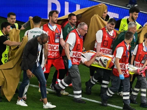 تنش در اشتوتگارت: بازیکن مجارستان به بیمارستان رفت